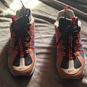 Nike Humara (2017) qs dark russet